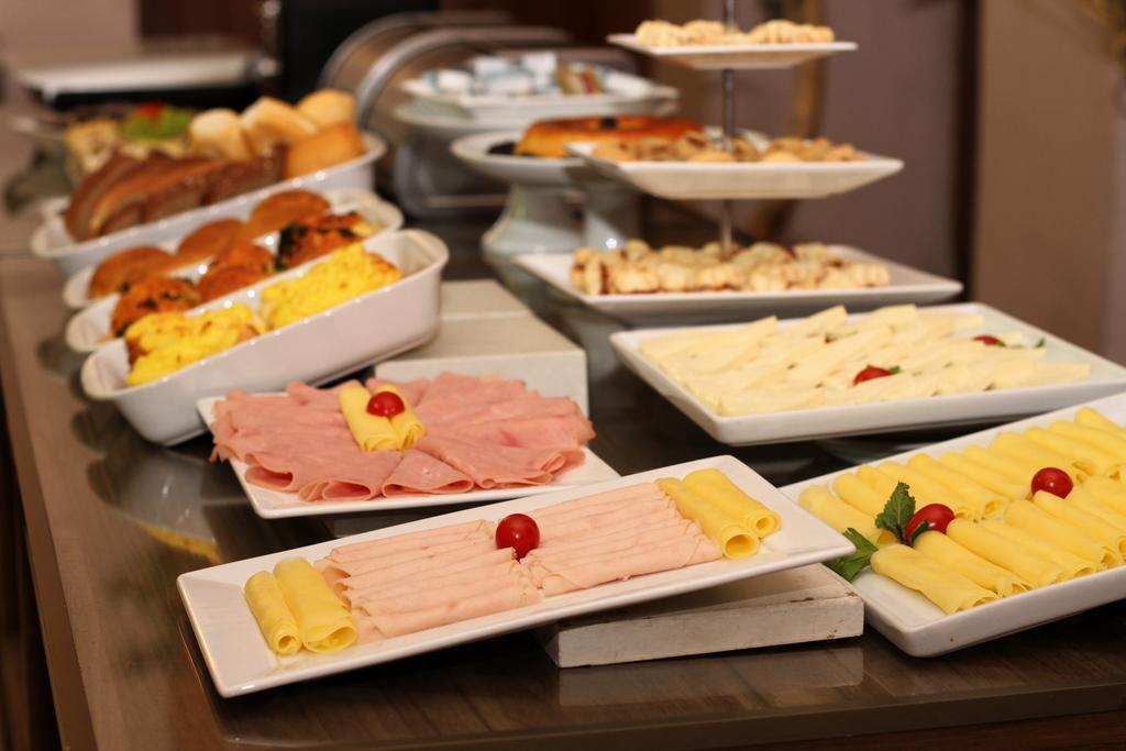 Palace Hotel Кампус-дус-Гойтаказис Экстерьер фото